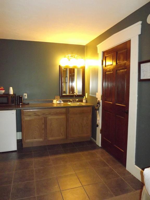 William Watson Hotel (Adults Only) Pittsfield Экстерьер фото
