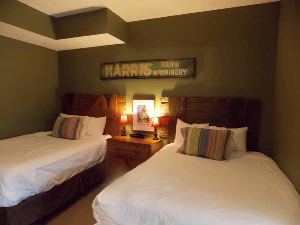 William Watson Hotel (Adults Only) Pittsfield Экстерьер фото
