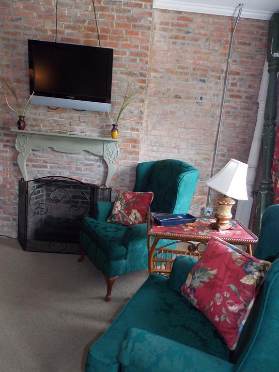 William Watson Hotel (Adults Only) Pittsfield Экстерьер фото