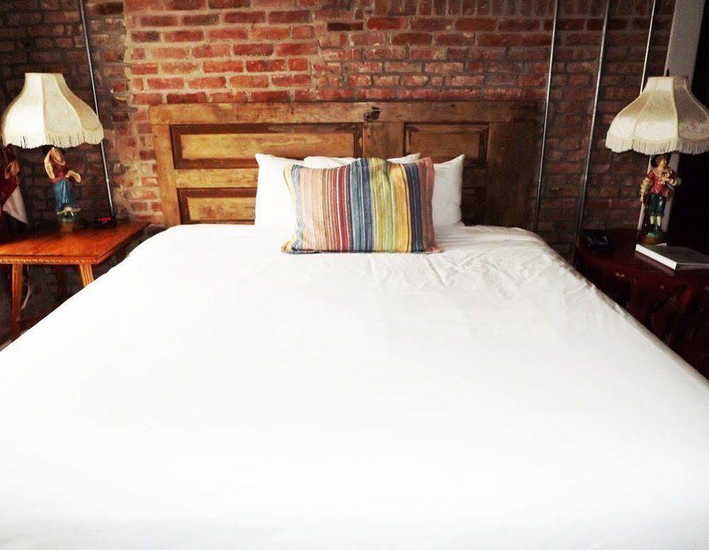 William Watson Hotel (Adults Only) Pittsfield Экстерьер фото