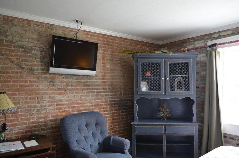 William Watson Hotel (Adults Only) Pittsfield Экстерьер фото