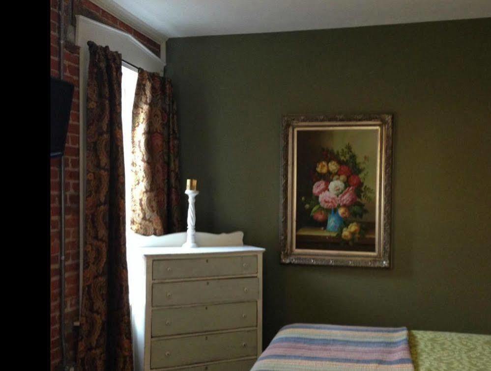 William Watson Hotel (Adults Only) Pittsfield Экстерьер фото